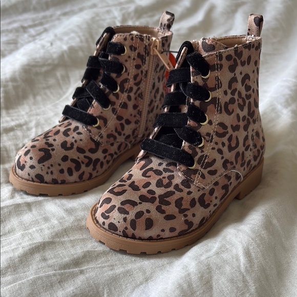 wonder nation Other - NWT Never worn Wonder Nation Toddler Girls Leopard Fashion Boots Size 9